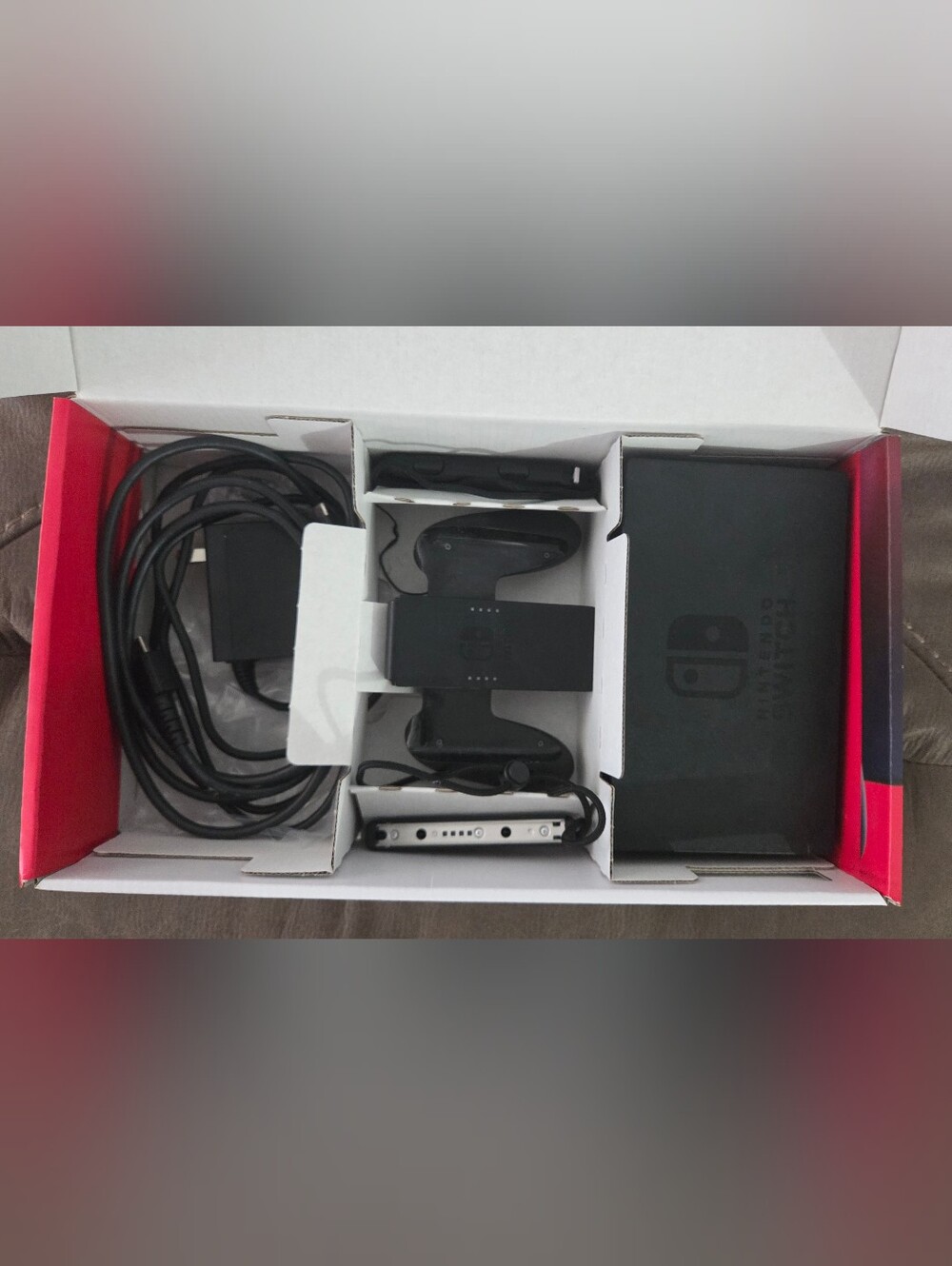 Nintendo Switch (Used/Pre-Owned) - Picture 3 of 3